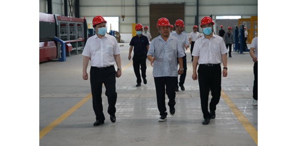 2022-6-29市委書記劉革安陪同省金融監(jiān)管局、國家開發(fā)銀行等領(lǐng)導(dǎo)視察萬眾集團